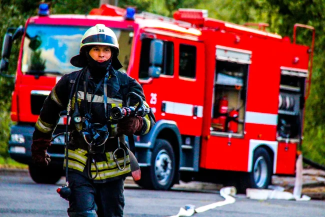 У Миколаєві врятували чоловіка з пожежі на 10 поверсі будинку