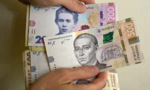 Українці можуть отримати до 5600 гривень на дитину