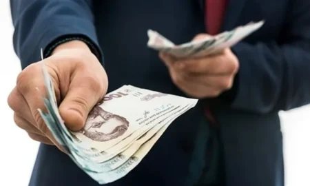 Грошова допомога / фото ілюстроване