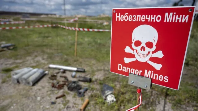 Мінна безпека / фото ілюстроване