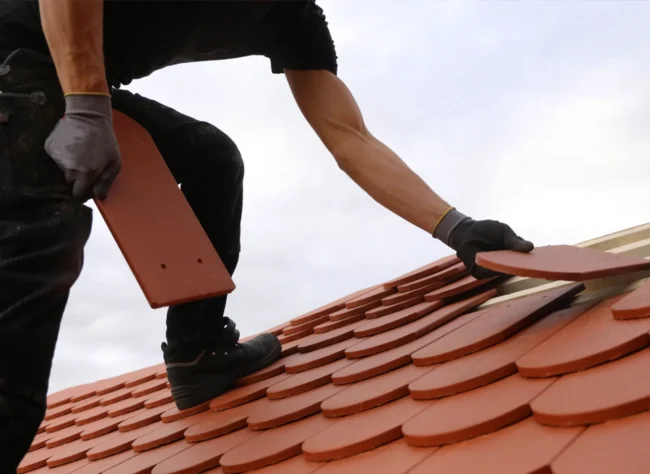 Ремонт покрівлі / фото ілюстроване