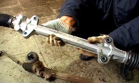 Рулевая рейка: что делать, если запчасть вышла из строя