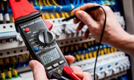 Что представляют собой цифровой мультиметр и цифровой осциллограф?