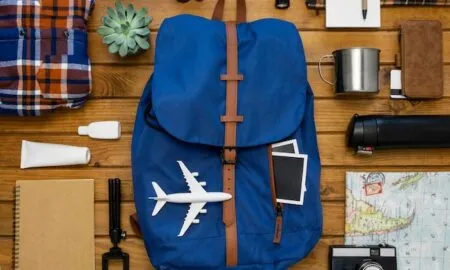 Чому за товарами для туризму варто звертатися в магазин Робінзон? / Фото: freepik.com