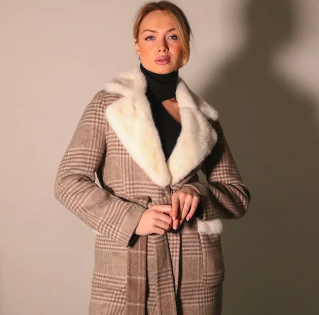 Пальто для жінок в інтернет-магазині Paradise