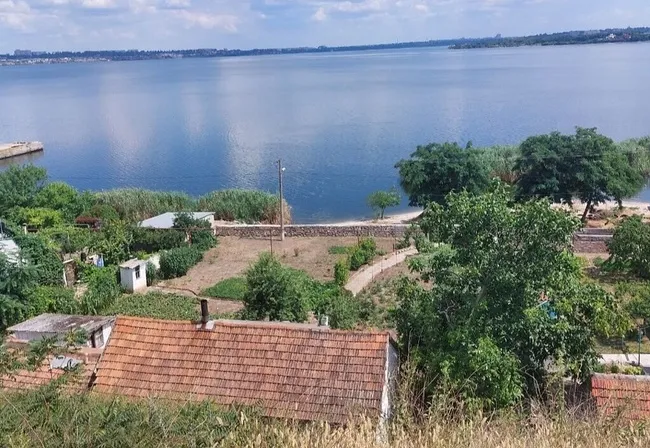 Прибережна територія