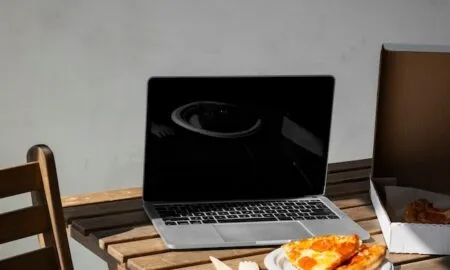 MacBook Air проти MacBook Pro: як вибрати ідеальний ноутбук Apple