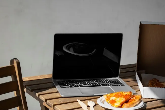 MacBook Air проти MacBook Pro: як вибрати ідеальний ноутбук Apple