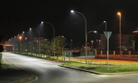 Вуличне освітлення