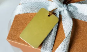 Бирки с надписями для бизнеса: как они помогают николаевским компаниям выделиться на рынке