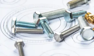 Що треба знати перед тим, як купити болти на будівництво чи для машини