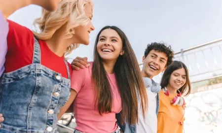 Лефтис: как заказать одежду с доставкой в Украину?