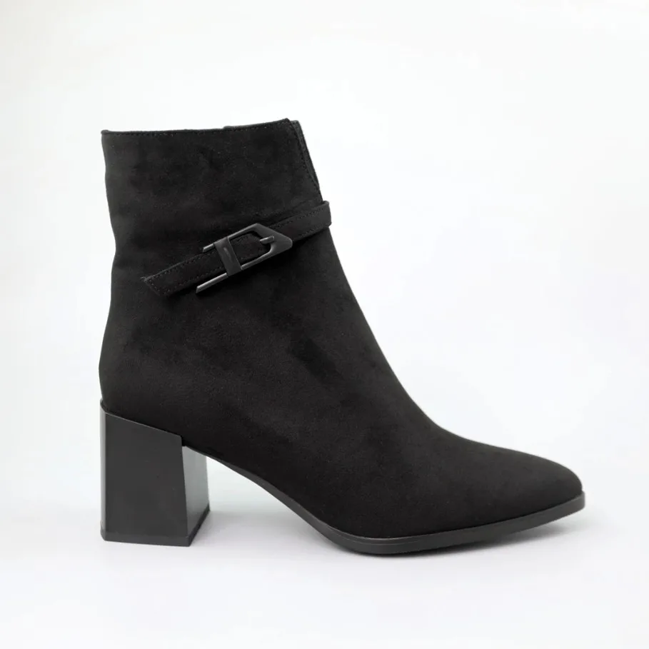 Жіночі ботильйони