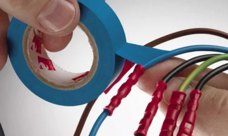 Как починить изоляцию провода и не нарушить технику безопасности?