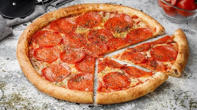 Піца Пепероні: гостра пристрасть для любителів пікантності