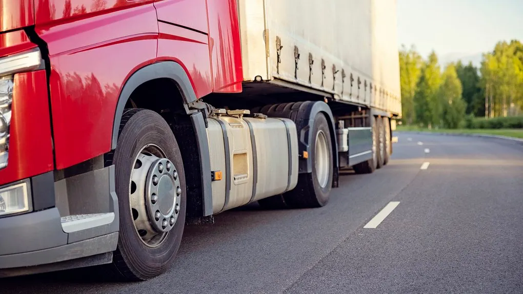 Рух вантажівок