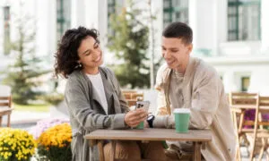 Які питання для дівчини можна задати на побаченні