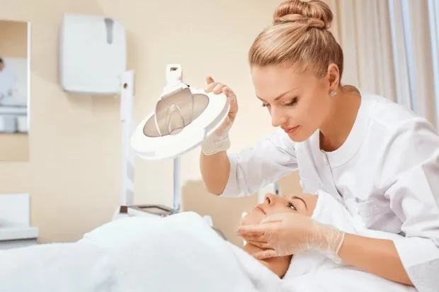 Зачем мастеру лампа с увеличением?