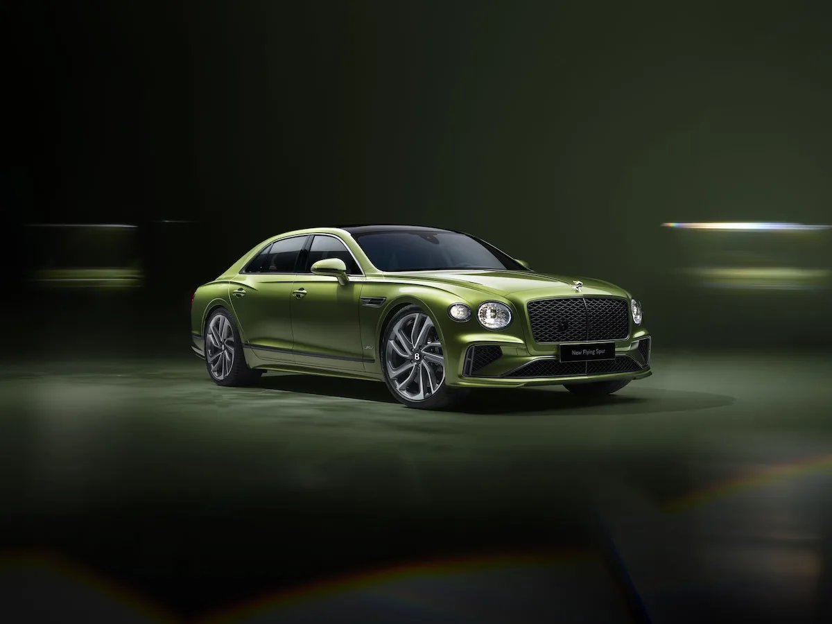 Новый Bentley Flying Spur: мощь, комфорт и элегантность