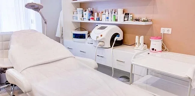 Типы косметологических кресел, подходящих для салонов красоты