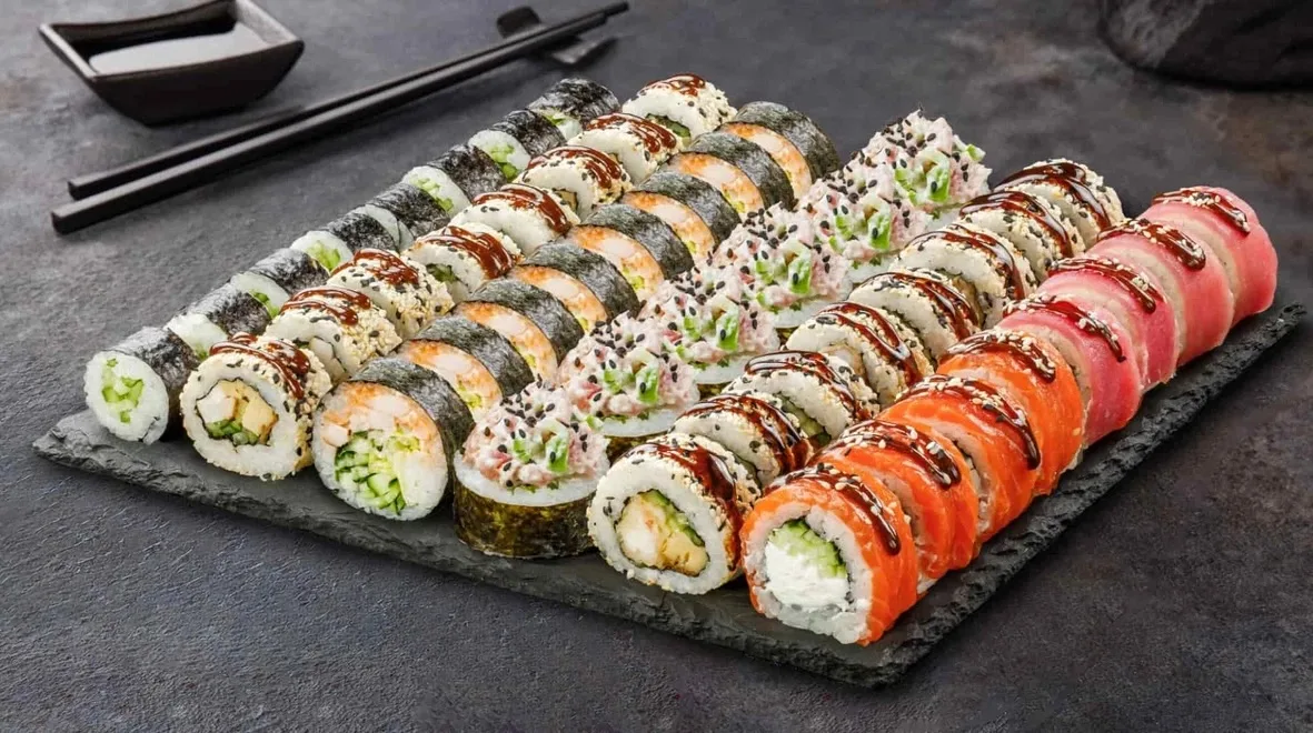 Огляд на топові суші та роли для вечері після роботи