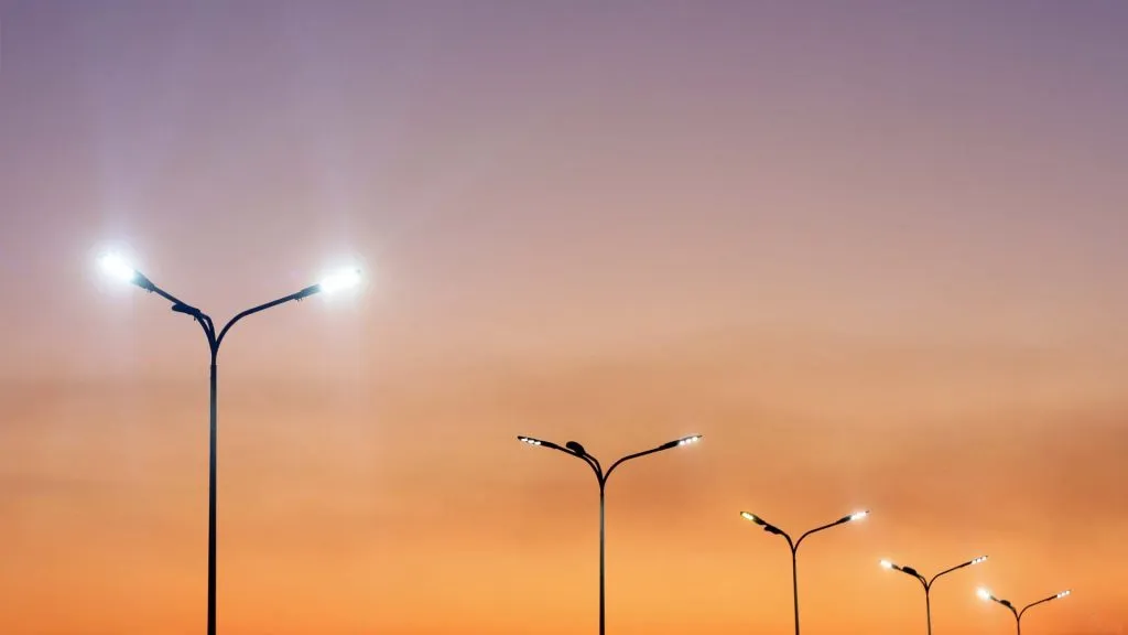 Вуличне освітлення