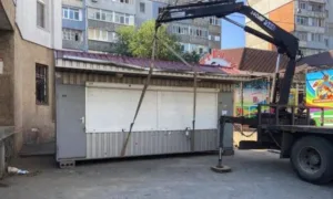 Знесення кіосків