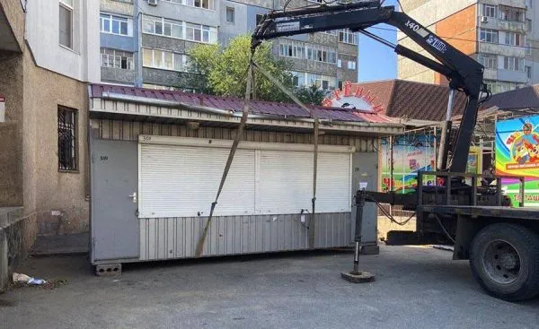 Знесення кіосків